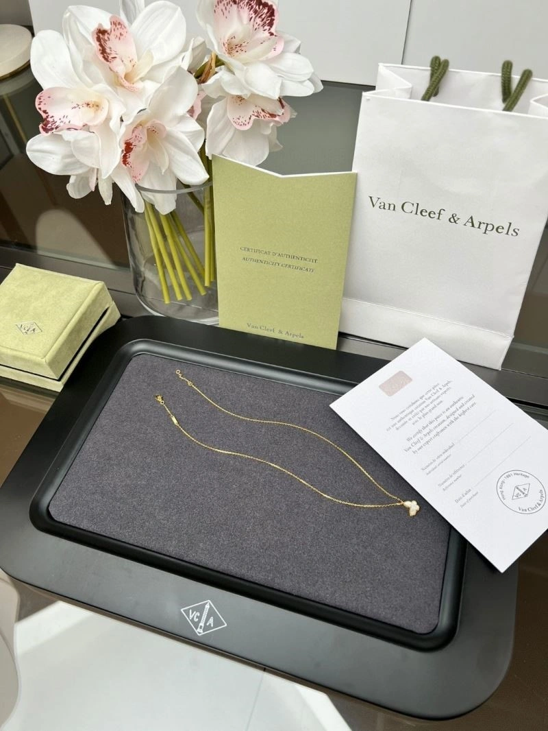 Vca Necklaces StreetReady 254489