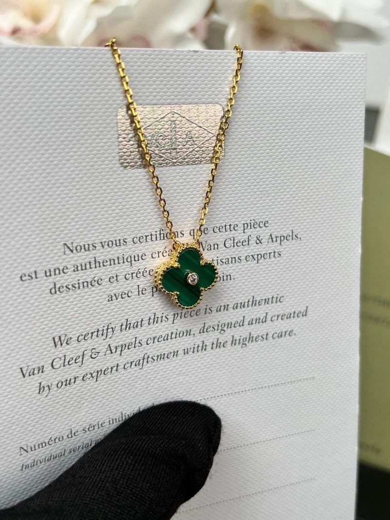 Vca Necklaces Classic 254508