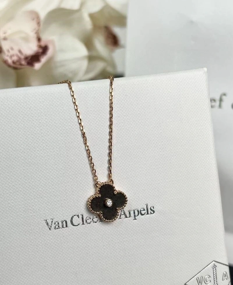 Comfortable Vca Necklaces 254515