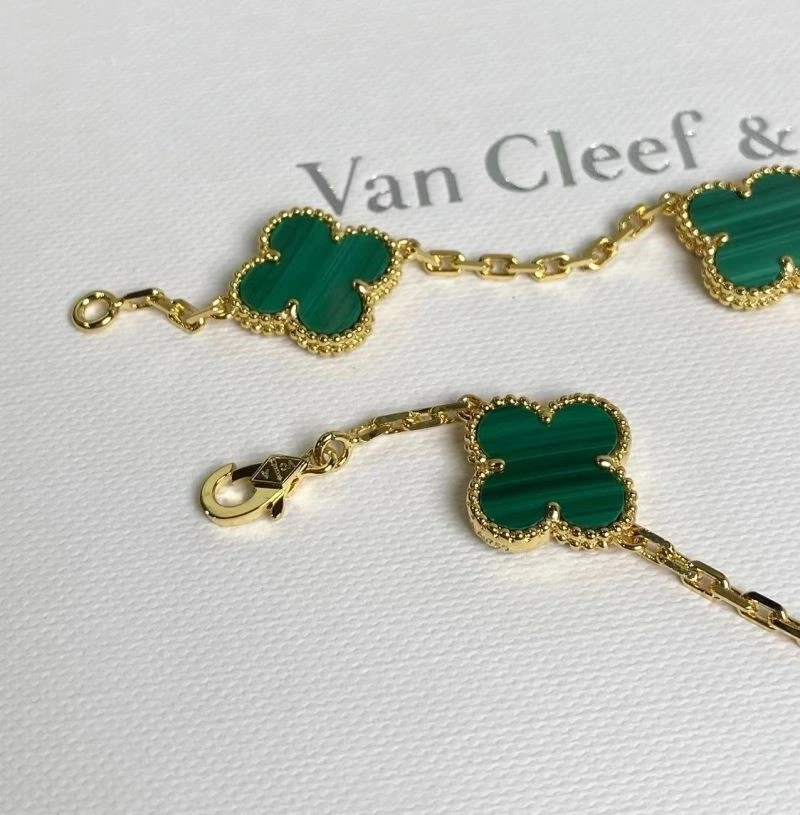 SmoothTexture Vca Necklaces 254511