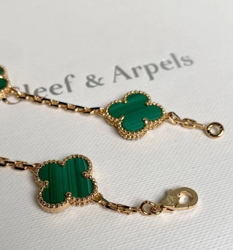 Seasonal Vca Necklaces 254510