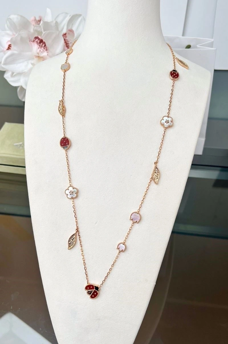Vca Necklaces WellDesigned 254503
