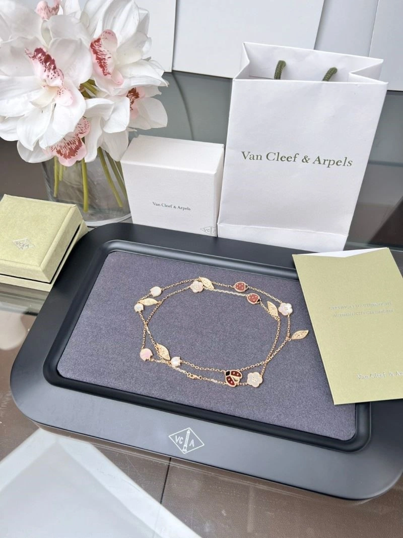 Vca Necklaces WellDesigned 254503
