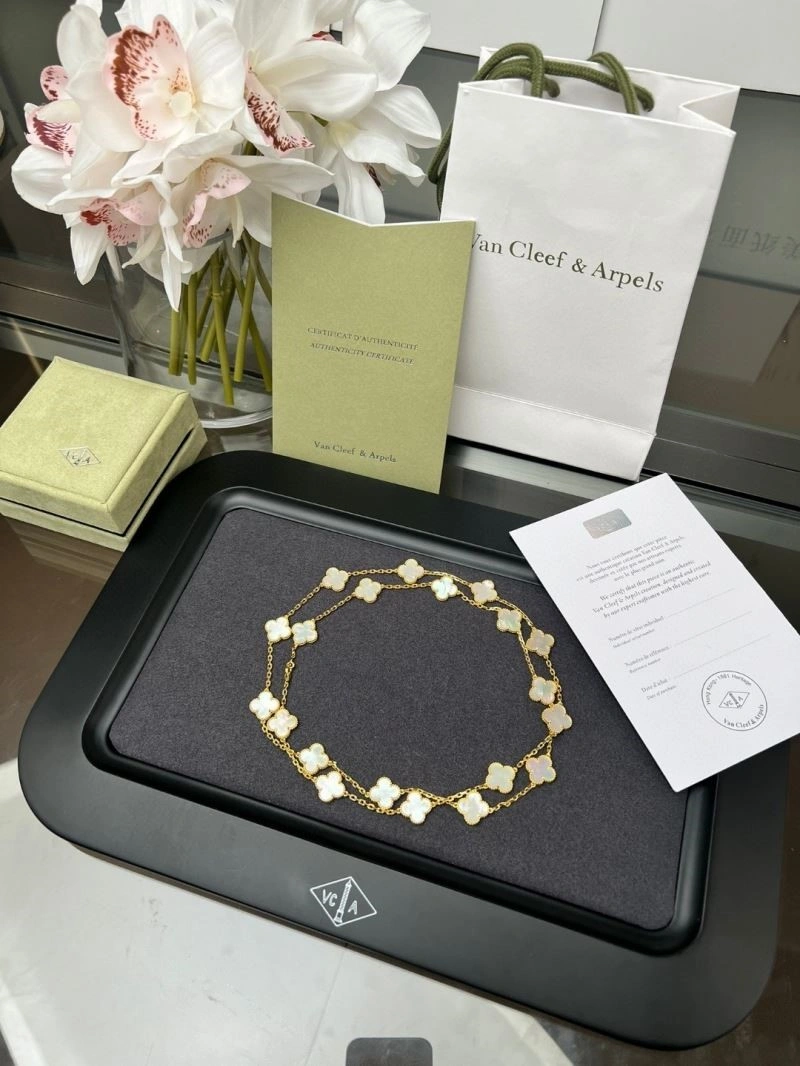 Vca Necklaces Packable 254514