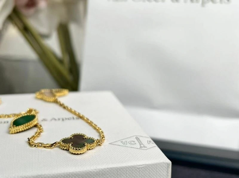Vca Necklaces QuickDry 254497