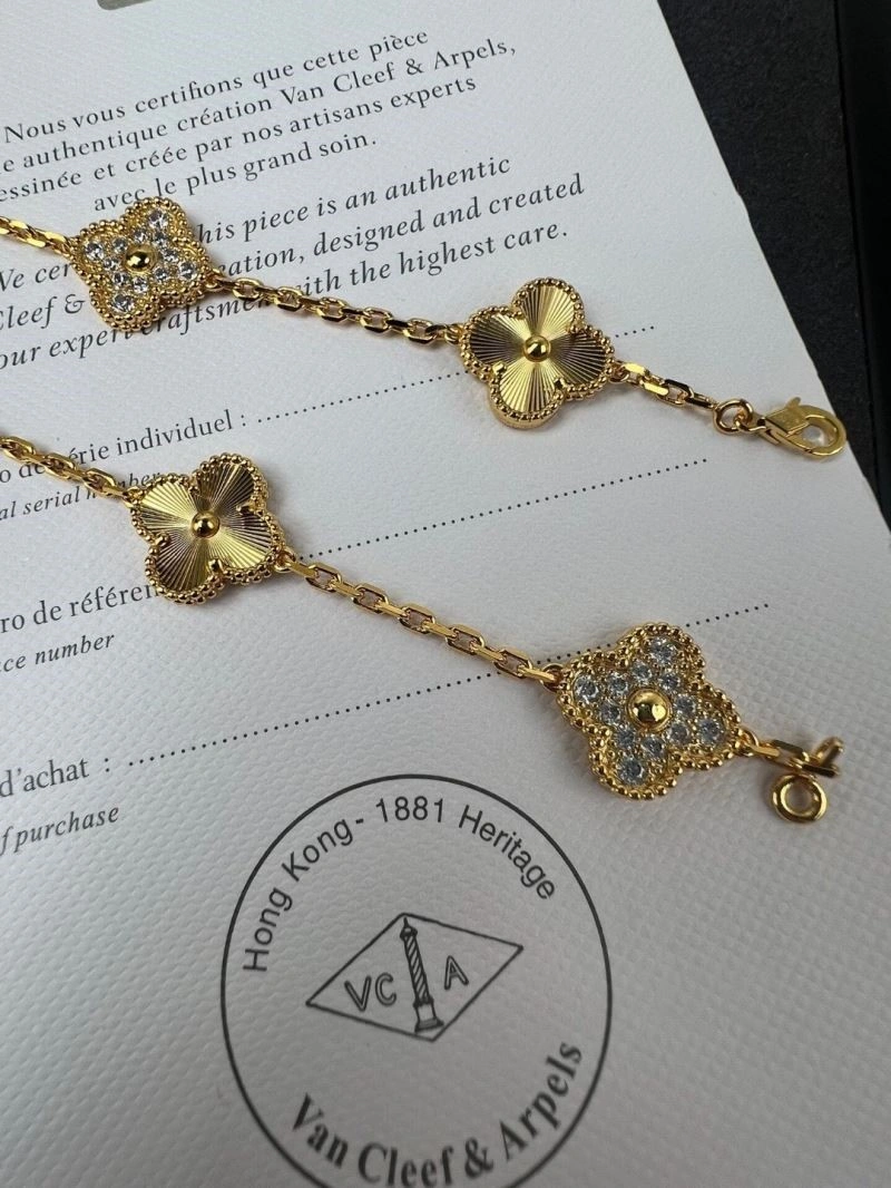 Vca Necklaces Modern 254516