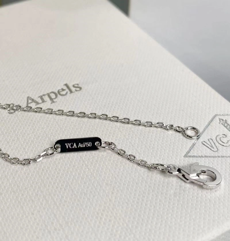 Vca Necklaces TravelReady 254364