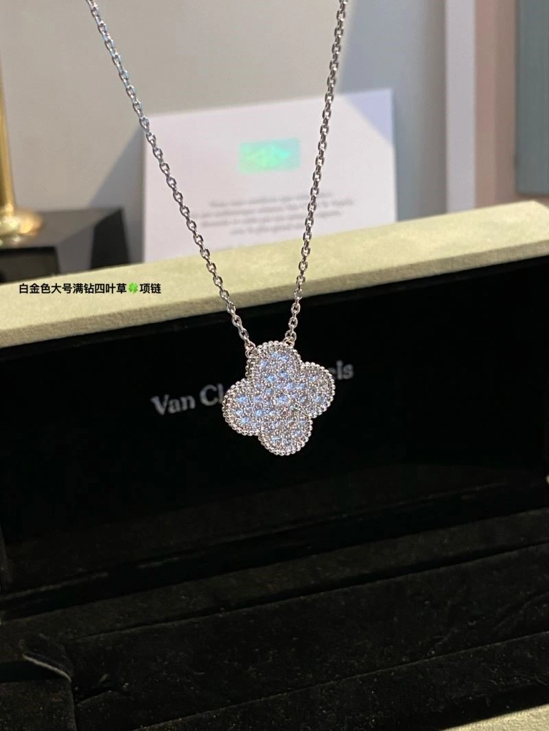 Compact Vca Necklaces 254363
