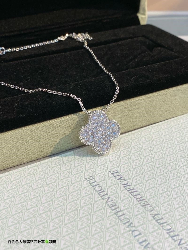 Compact Vca Necklaces 254363