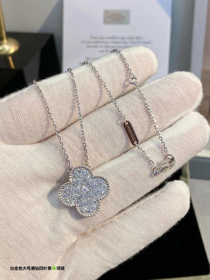 Compact Vca Necklaces 254363