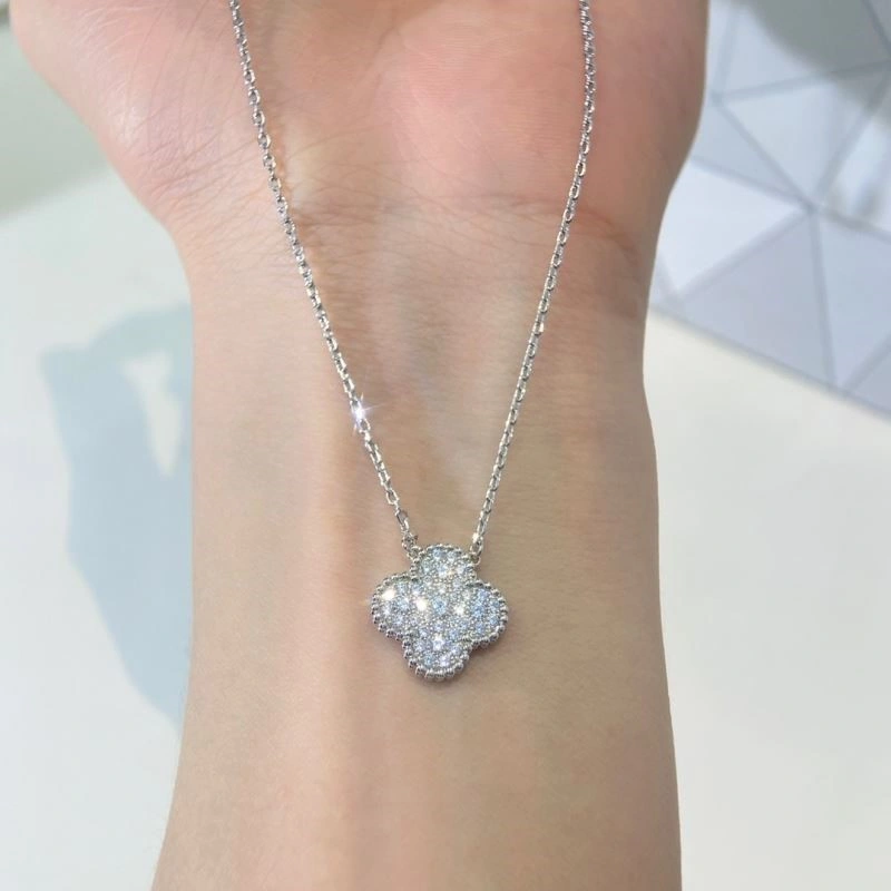 NewStyle Vca Necklaces 254361