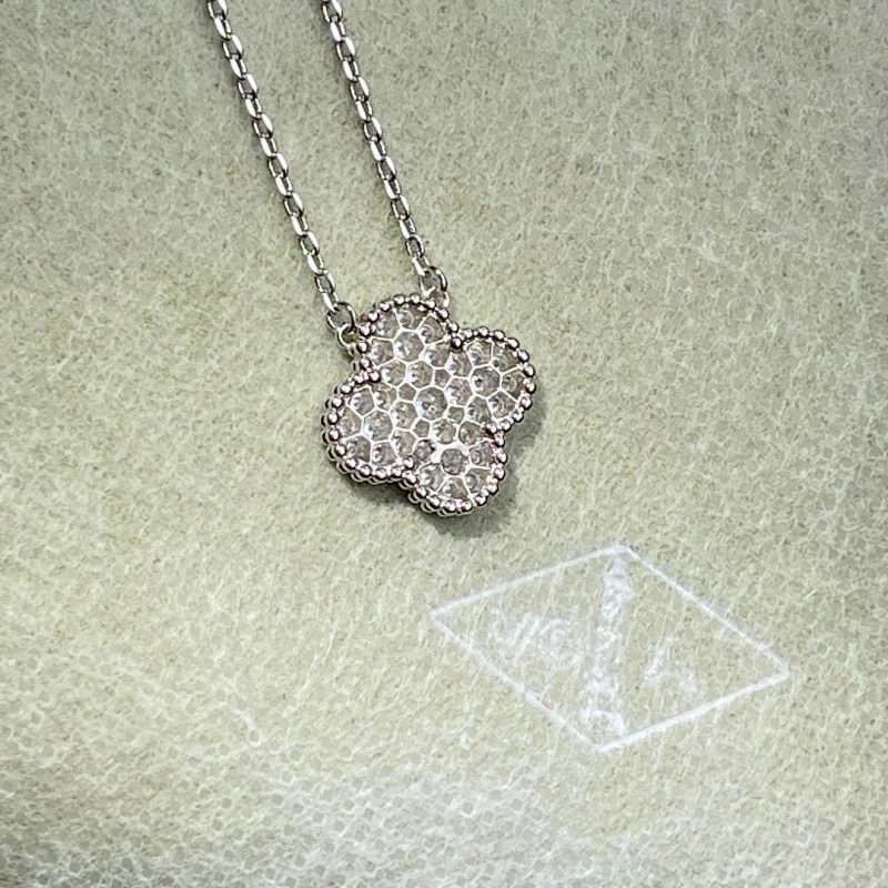 NewStyle Vca Necklaces 254361
