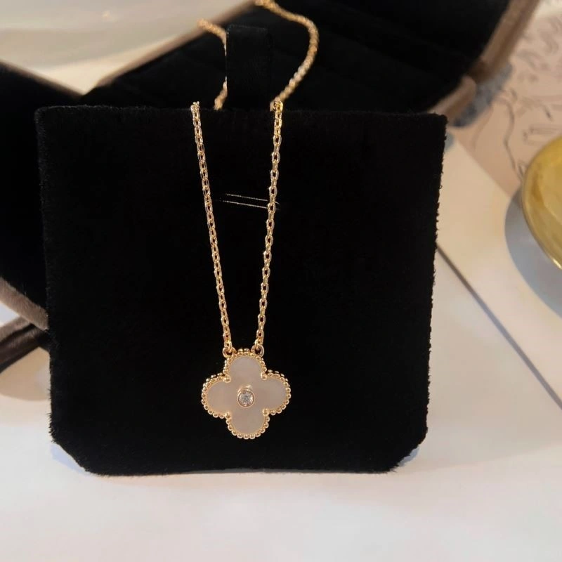 Vca Necklaces Supportive 254325