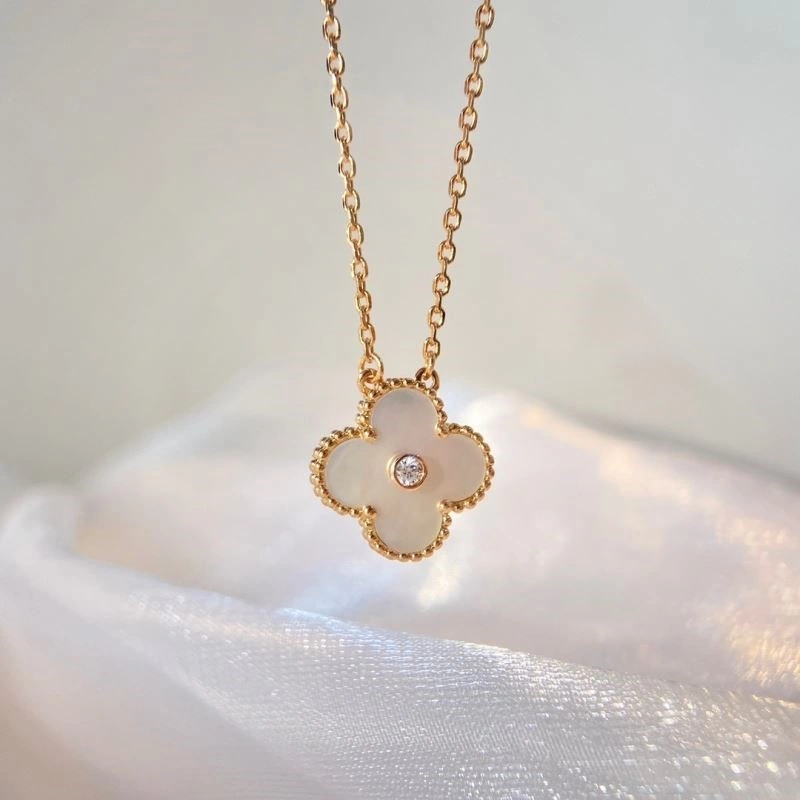 Vca Necklaces Supportive 254325