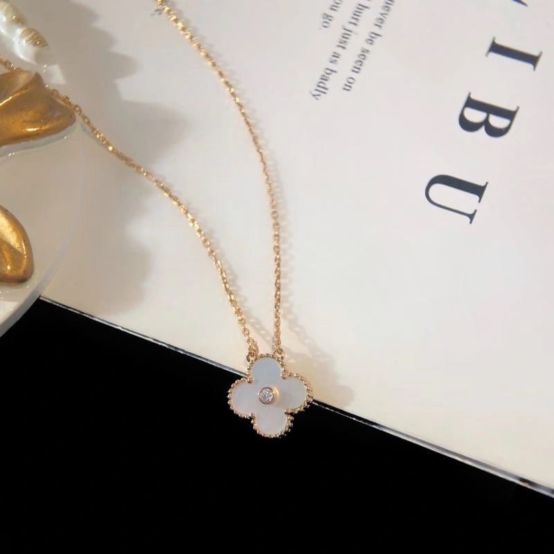 Vca Necklaces Supportive 254325