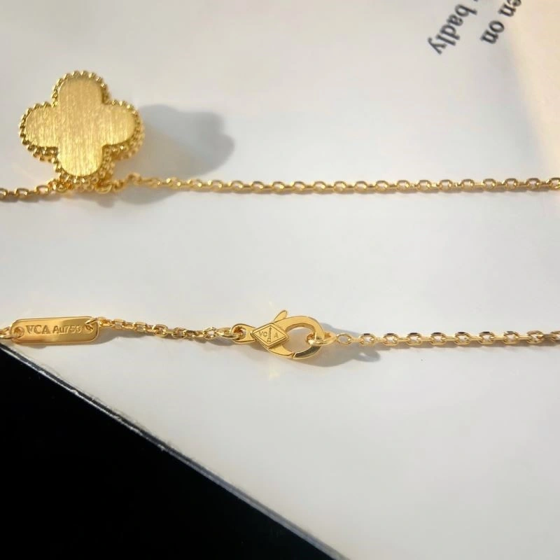 Vca Necklaces Supportive 254325