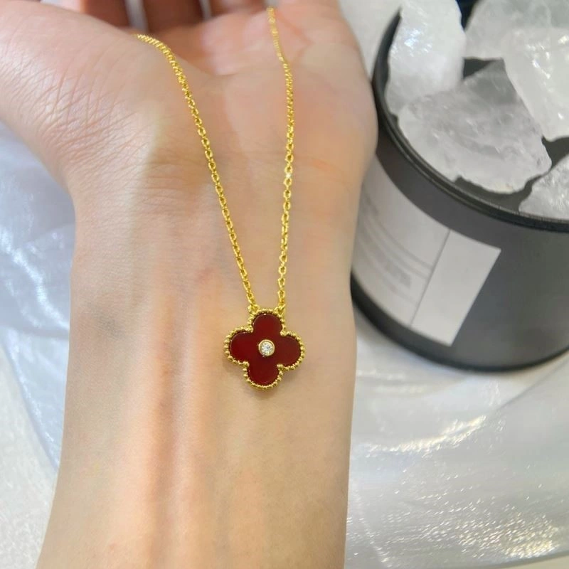 TravelReady Vca Necklaces 254331