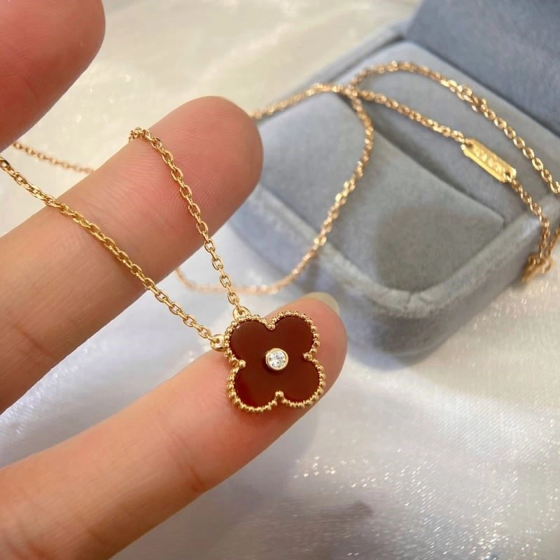 TravelReady Vca Necklaces 254331