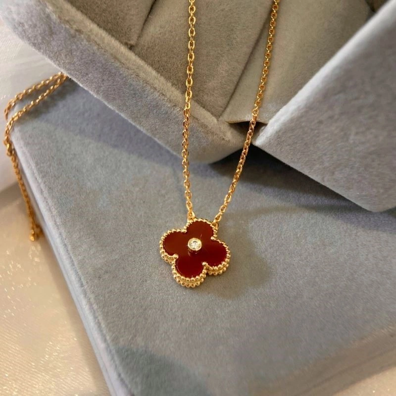 TravelReady Vca Necklaces 254331