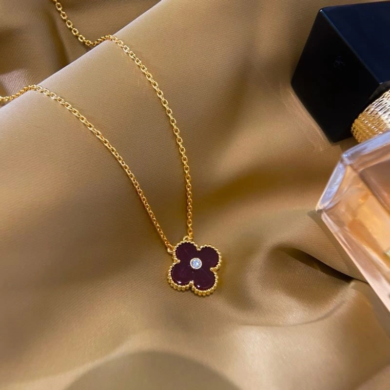 TravelReady Vca Necklaces 254331