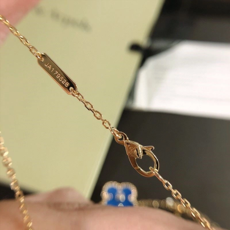 WellDesigned Vca Necklaces 254328