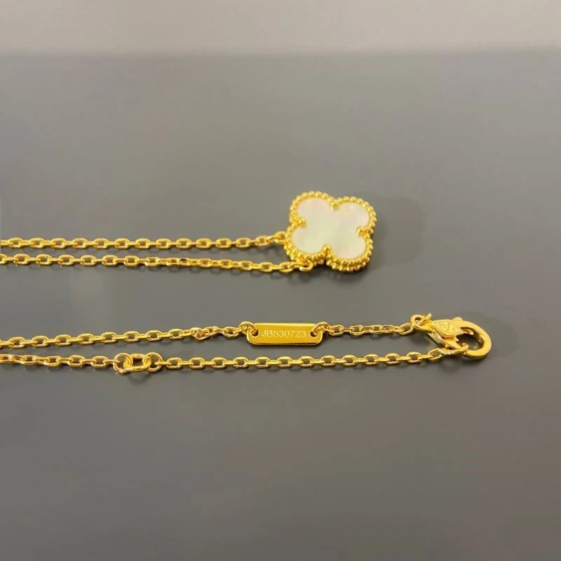 ZipUp Vca Necklaces 254356