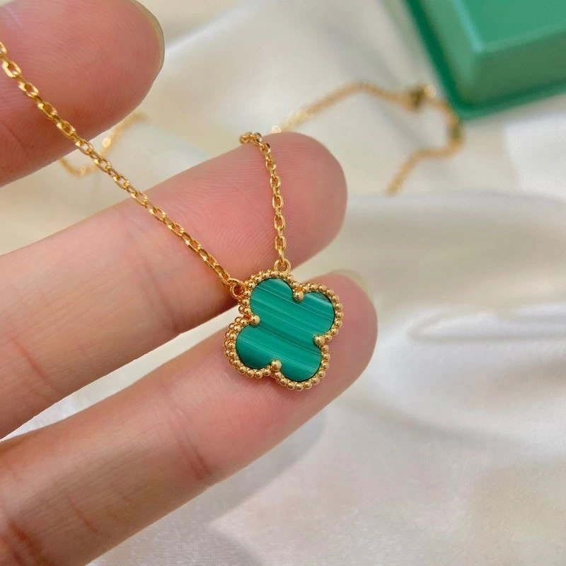 Vca Necklaces Elegant 254344