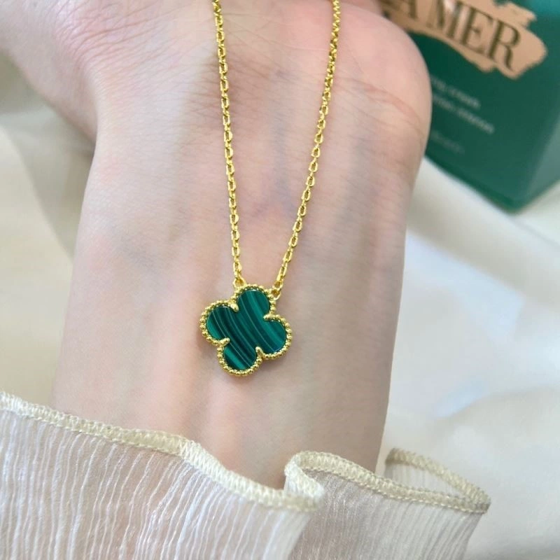 Vca Necklaces Elegant 254344