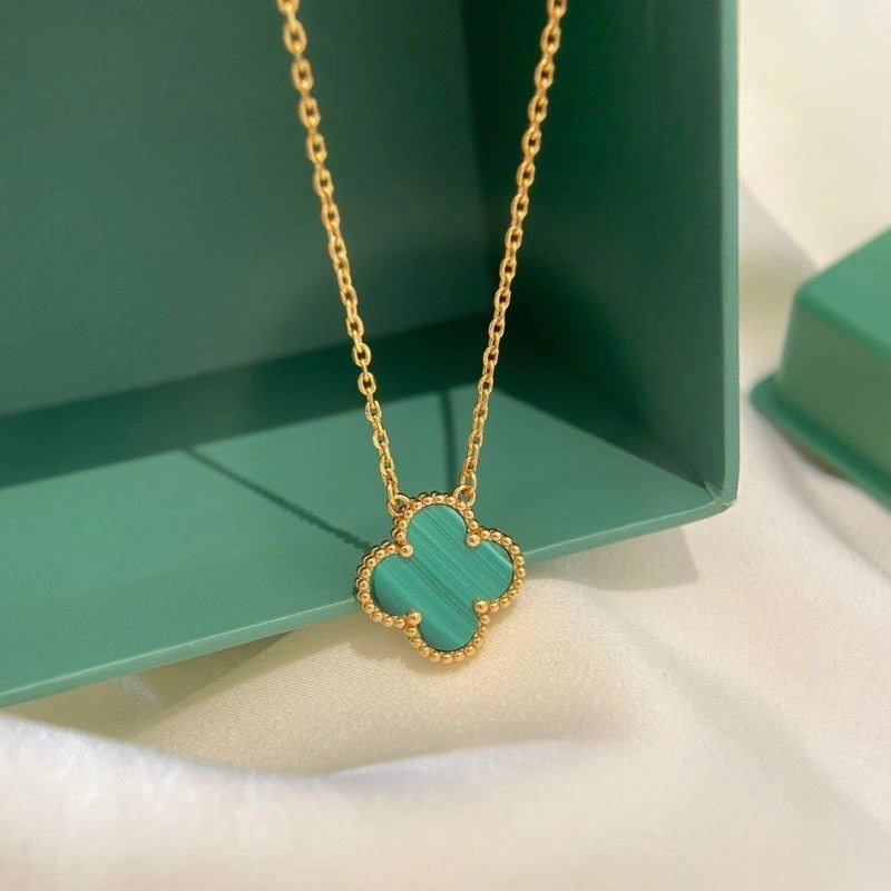 Vca Necklaces Elegant 254344
