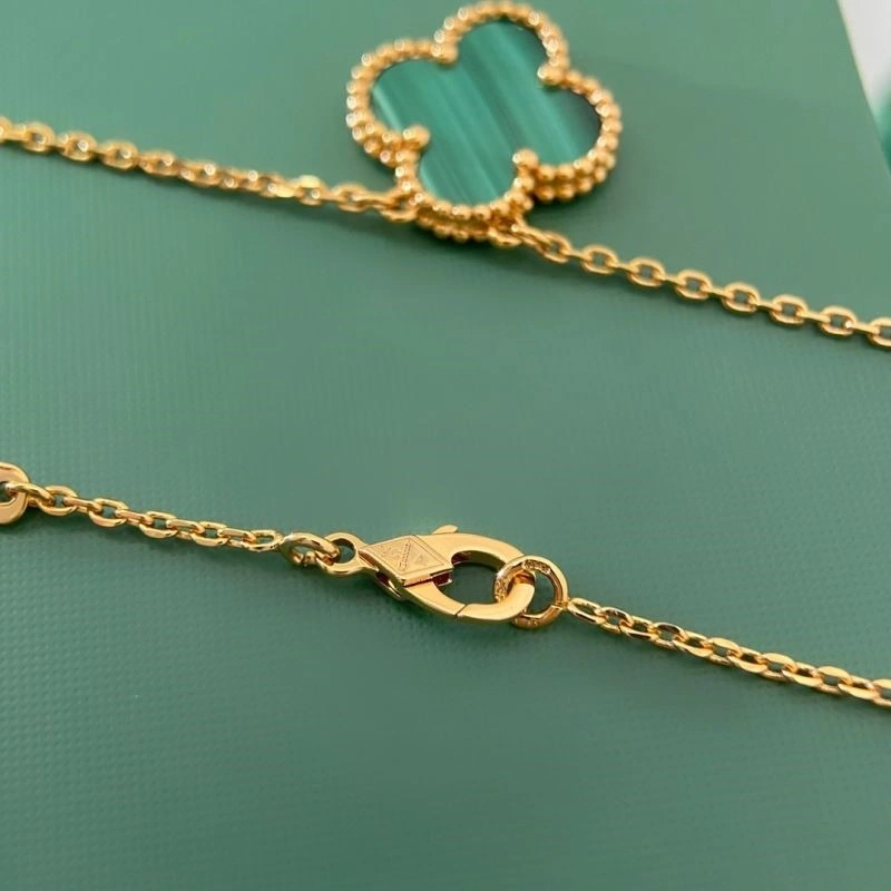 Vca Necklaces Elegant 254344