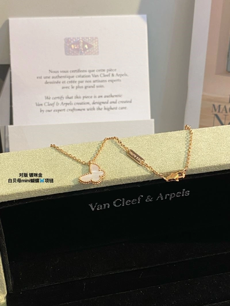 Vca Necklaces Sleek 254326