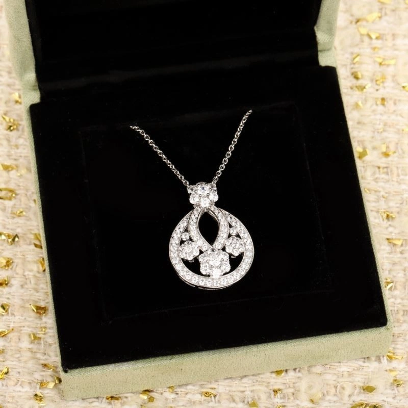 Vca Necklaces Vibrant 254358