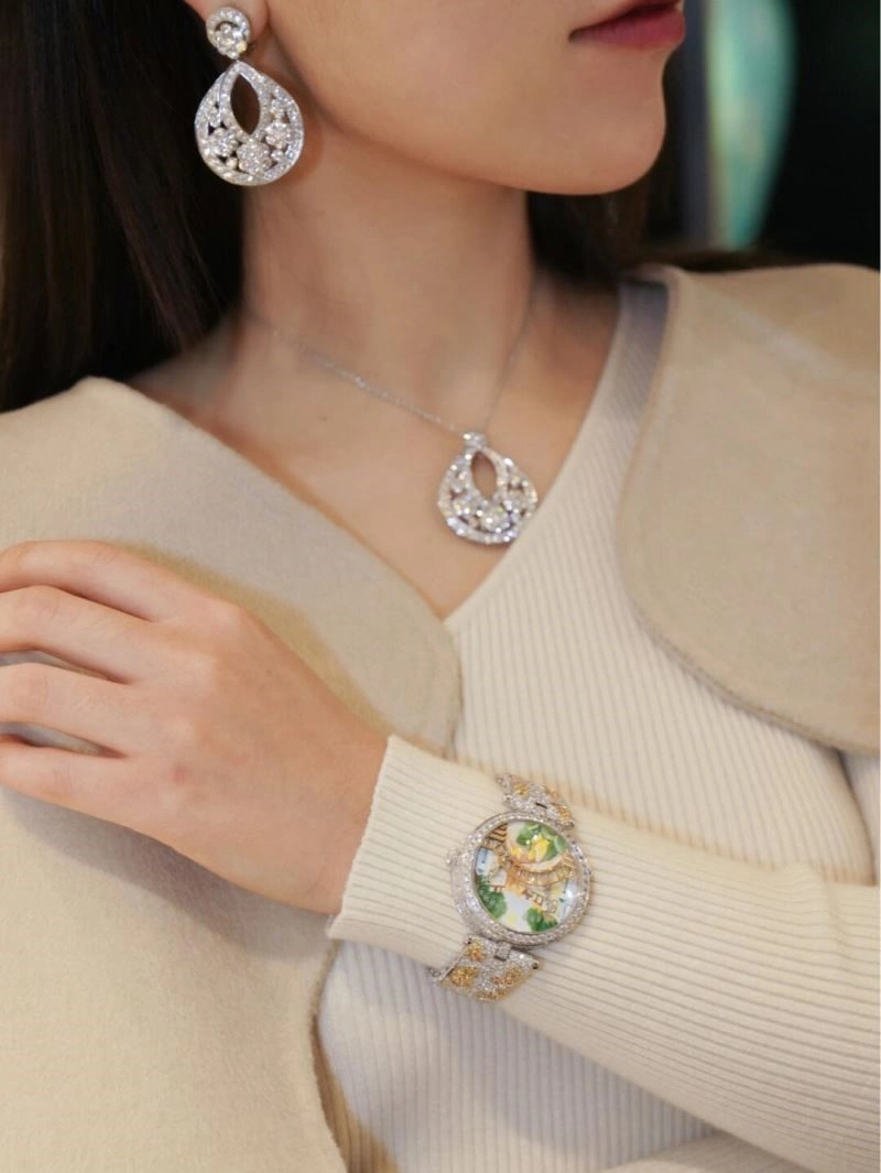 Vca Necklaces Vibrant 254358