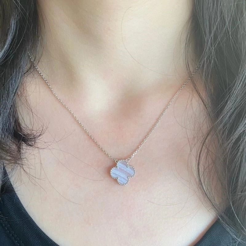 SunProtective Vca Necklaces 254322