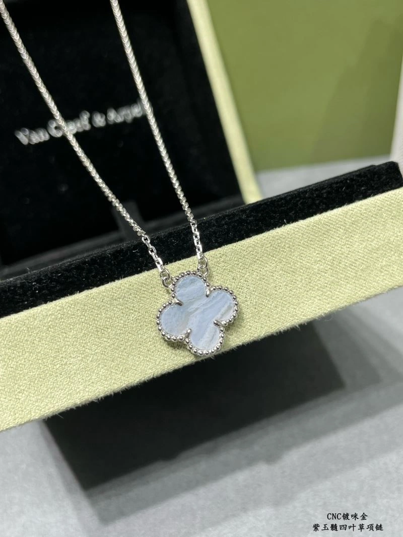 SunProtective Vca Necklaces 254322