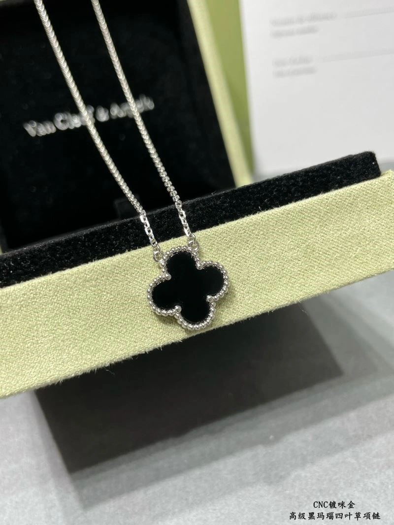 Vca Necklaces TechFriendly 254318
