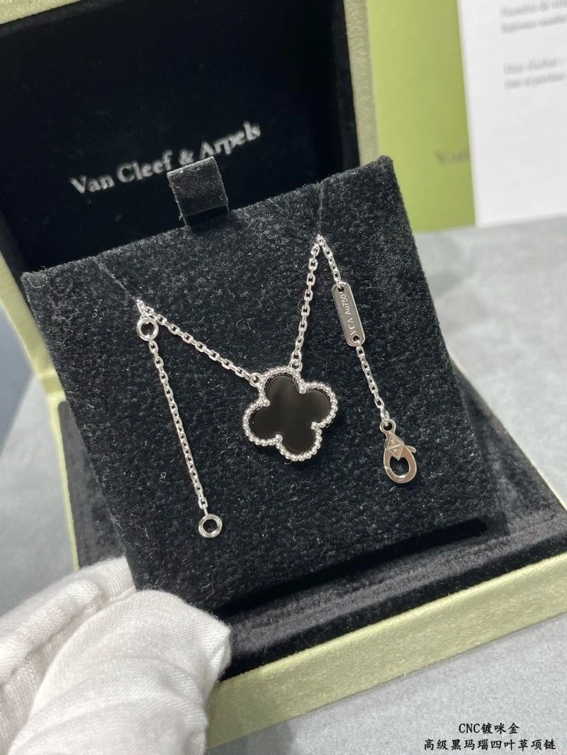 Vca Necklaces TechFriendly 254318