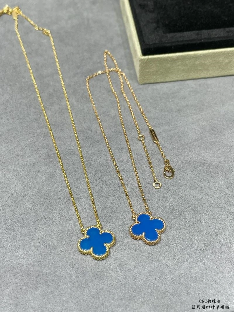 SunProtective Vca Necklaces 254317