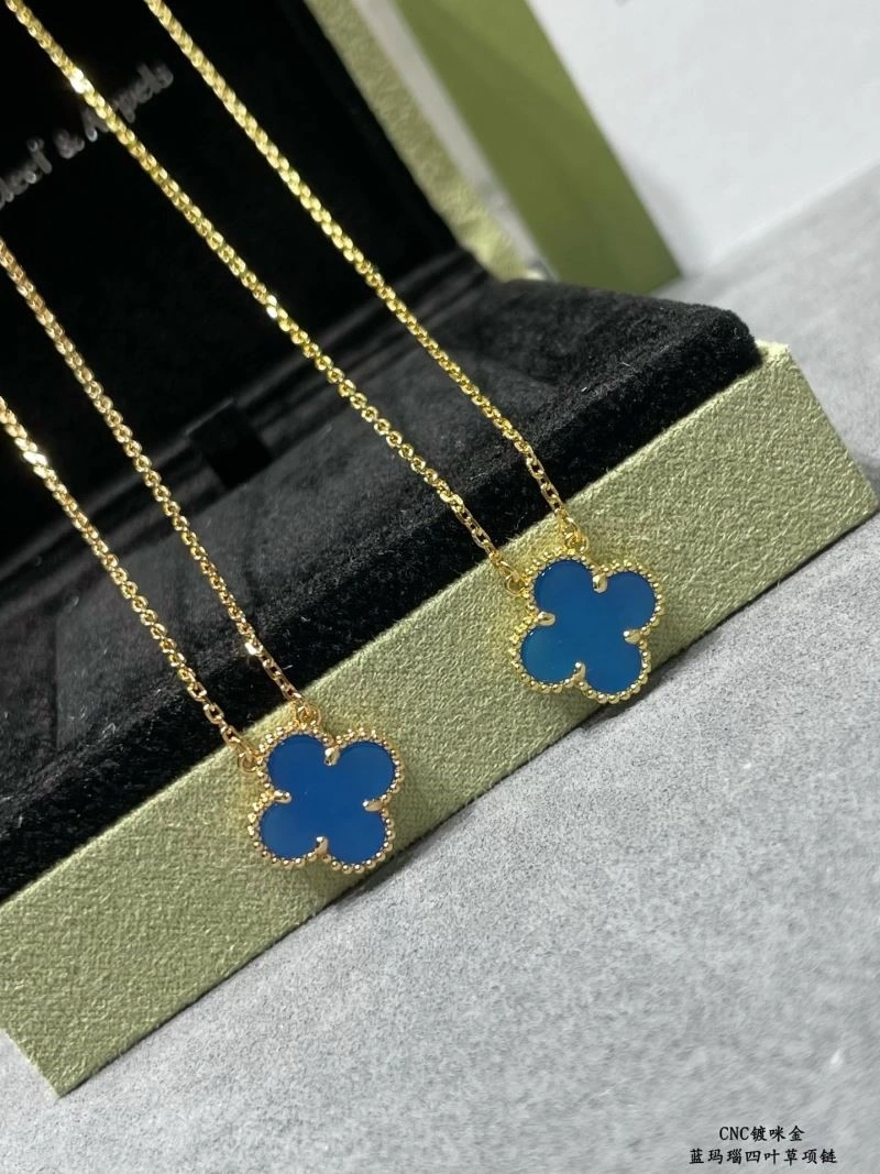 SunProtective Vca Necklaces 254317