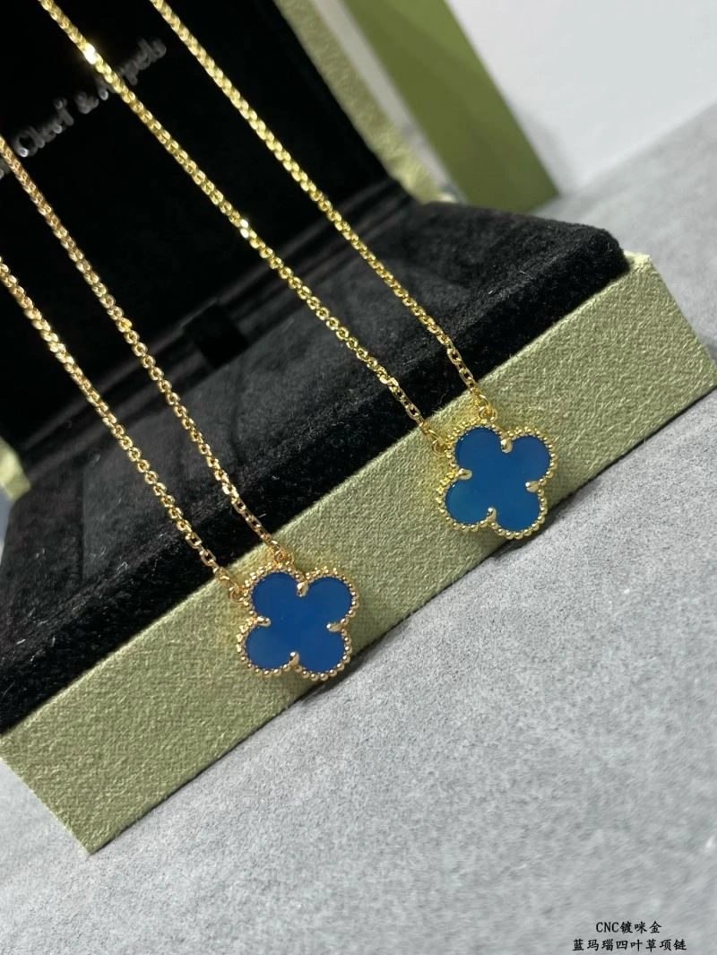 SunProtective Vca Necklaces 254317