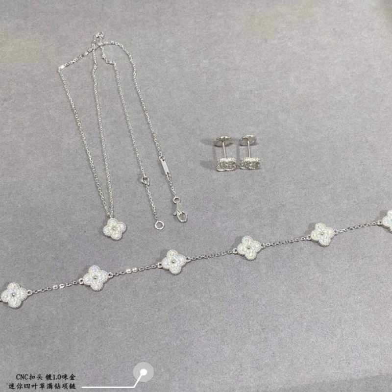 Neat Vca Necklaces 254311