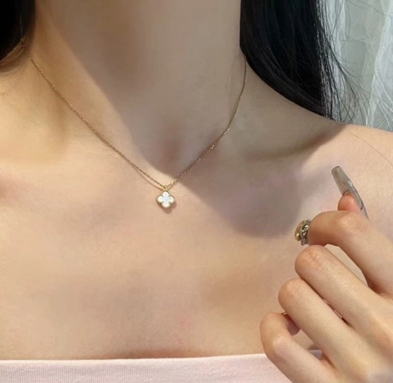 Durable Vca Necklaces 254305