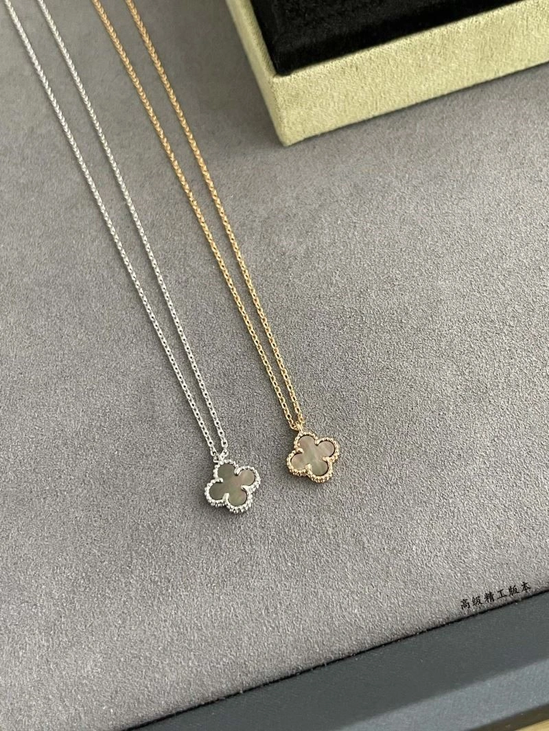Vca Necklaces Classic 254314