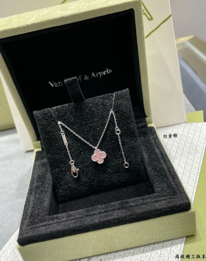 Vca Necklaces MoistureWicking 254316