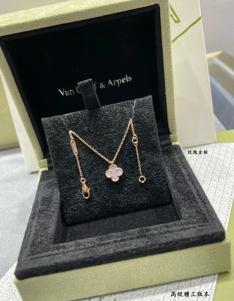 Vca Necklaces MoistureWicking 254316