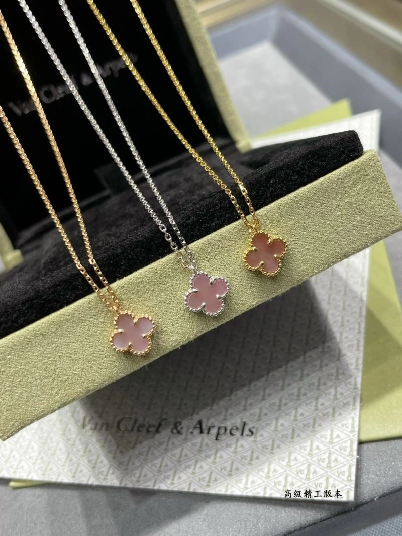 Vca Necklaces MoistureWicking 254316