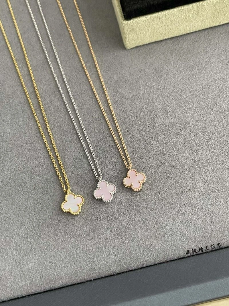 Vca Necklaces MoistureWicking 254316