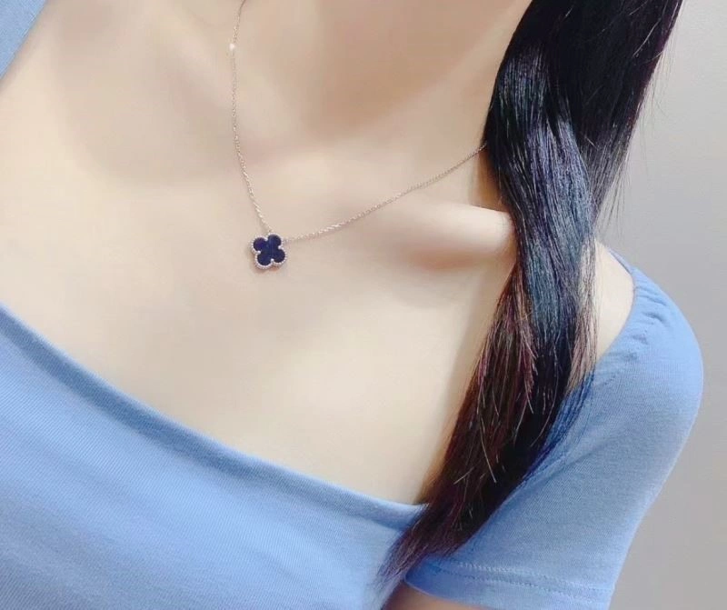 Vca Necklaces Vibrant 254303