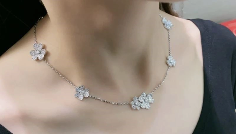 Seasonal Vca Necklaces 254308