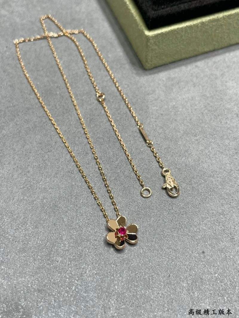 Sophisticated Vca Necklaces 254296